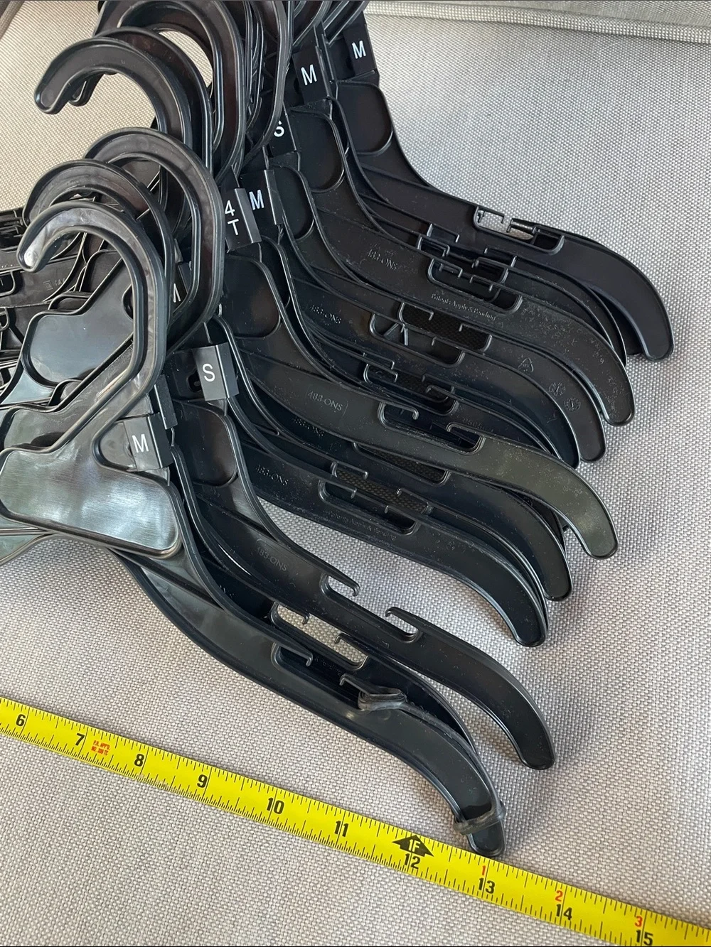Kid hangers. Black Slim Plastic Clothing Hangers - 18 Pack